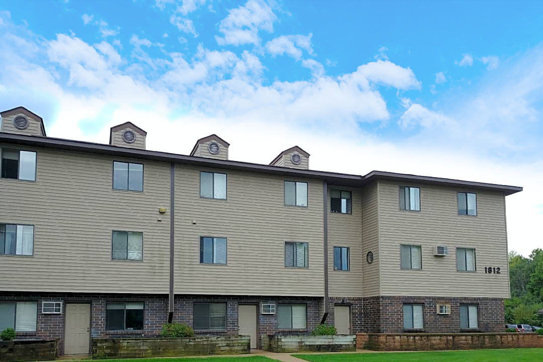 Home Wildwood Townhomes